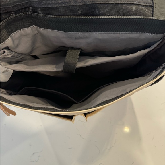 Petunia Pickle Bottom Pathway Diaper bag - Picture 13 of 14